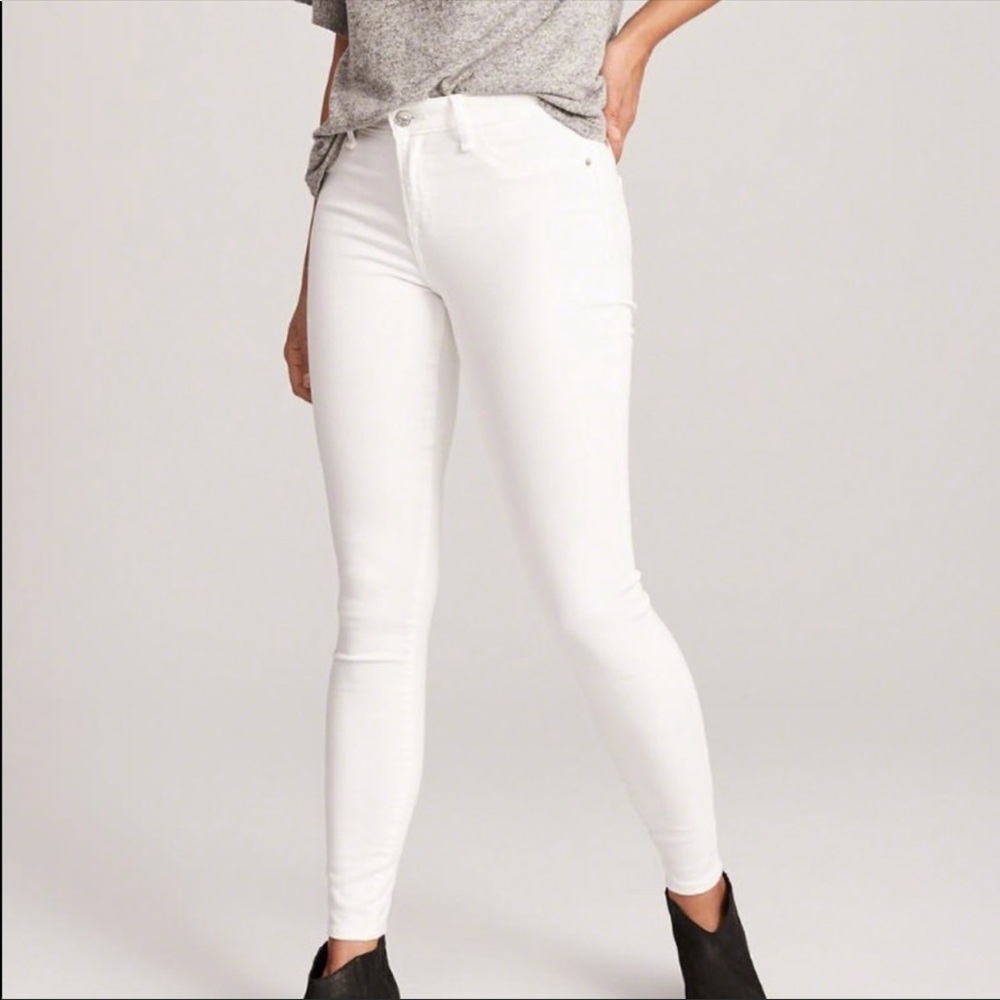 Abercrombie & Fitch White Skinny Jeans